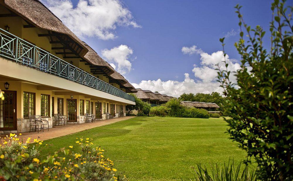 Champagne Sports Resort Drakensberg Buitenkant foto